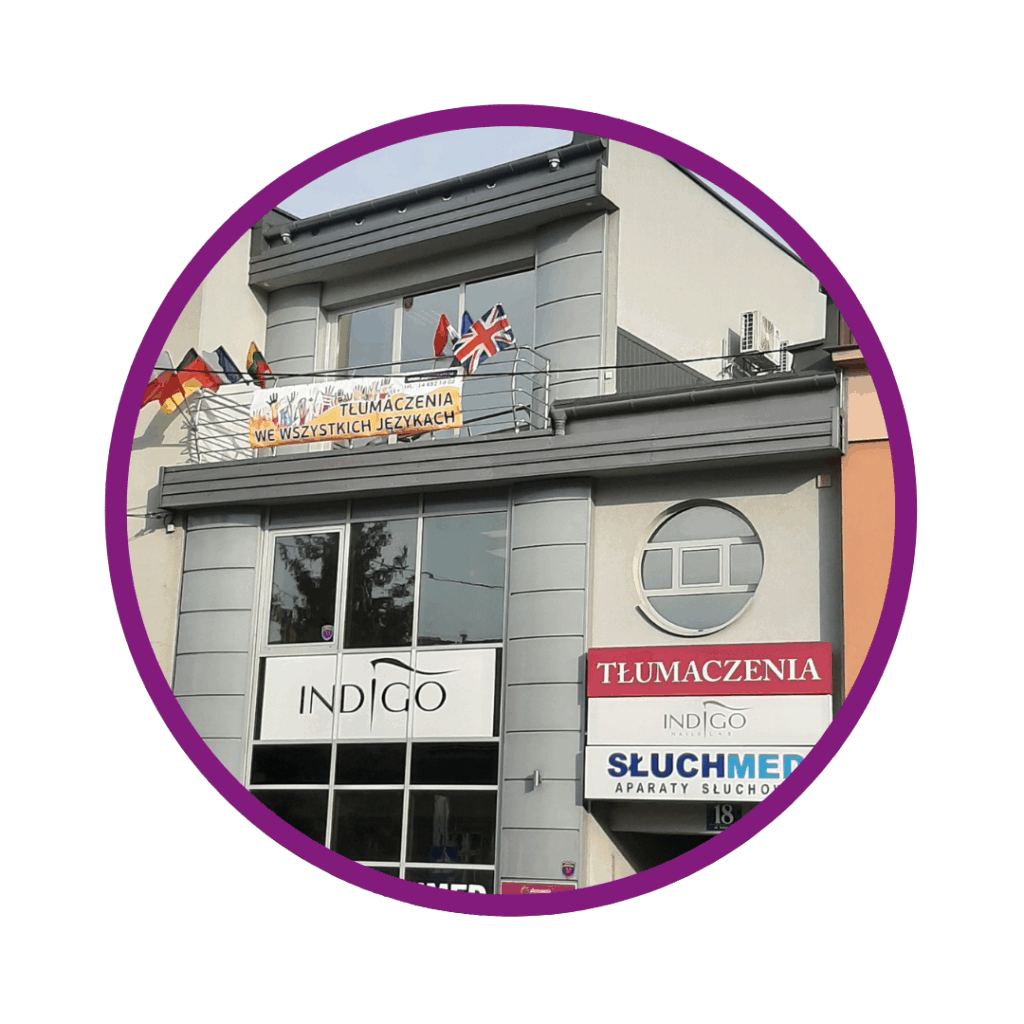 Zdjęcie naszego biura tłumaczeń, widoczny nasz baner, który mówi "Tłumaczenia we wszystkich językach".